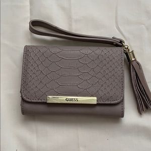 Guess Wristlet